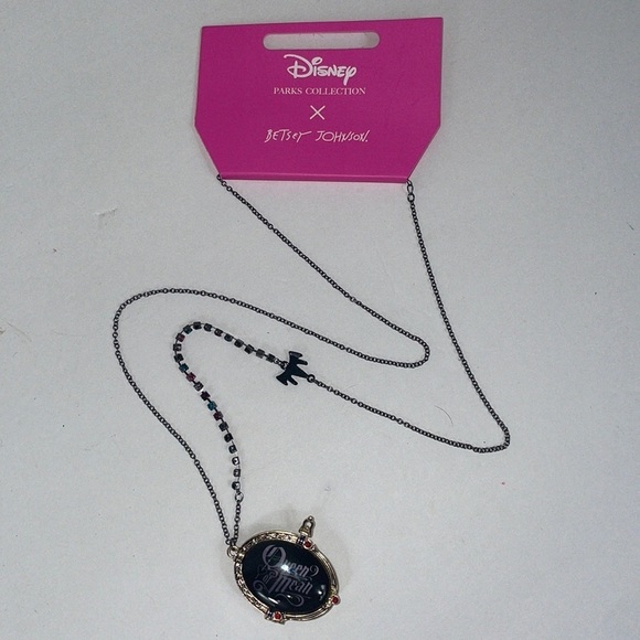 Disney and Betsey Johnson collaboration Queen of mean pendant necklace - Picture 5 of 7